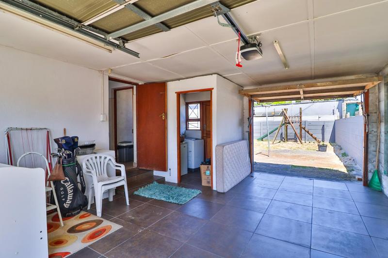 3 Bedroom Property for Sale in Belhar Western Cape